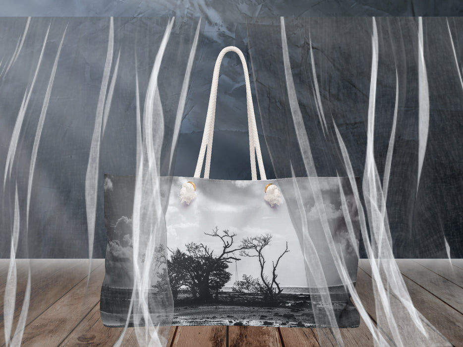 Monochrome Magic Weekend Bag: Embrace the Adventure
